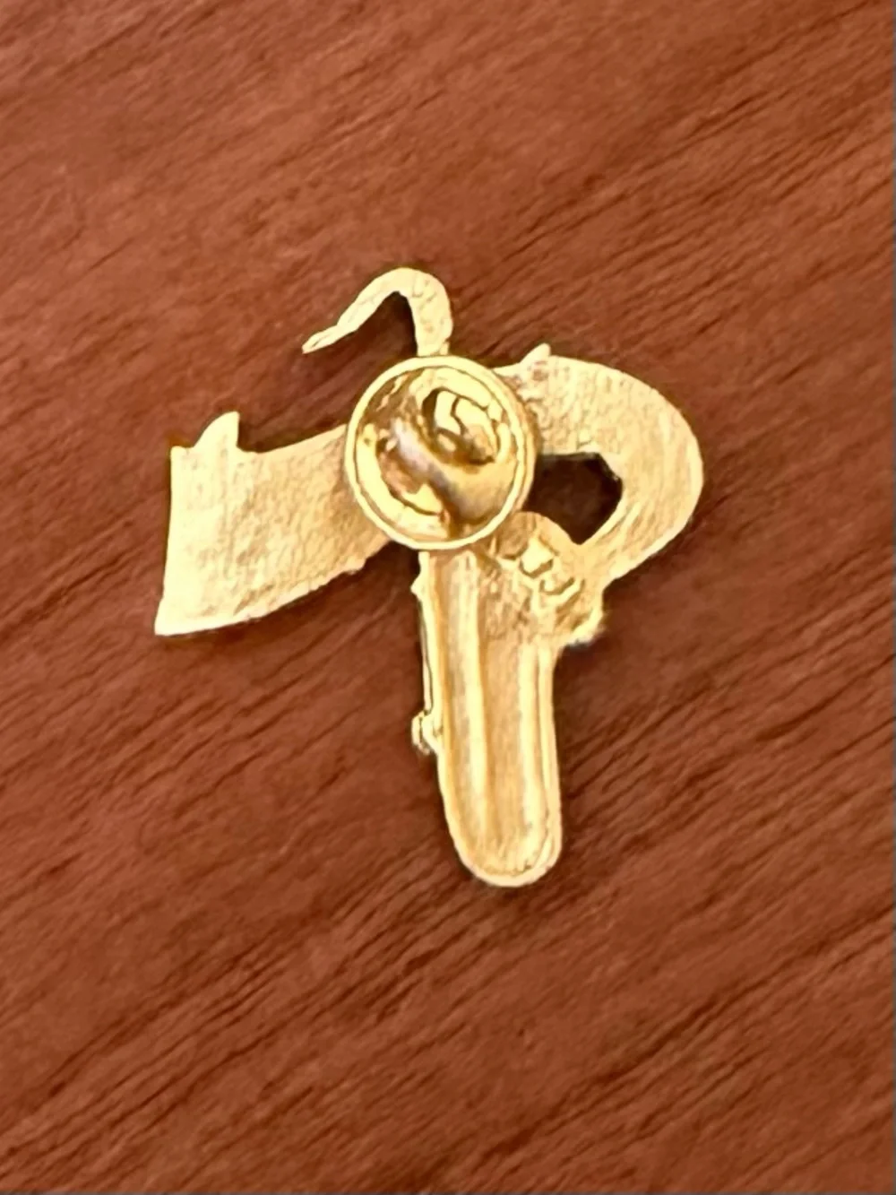 Gold Saxophone Music Note Pin